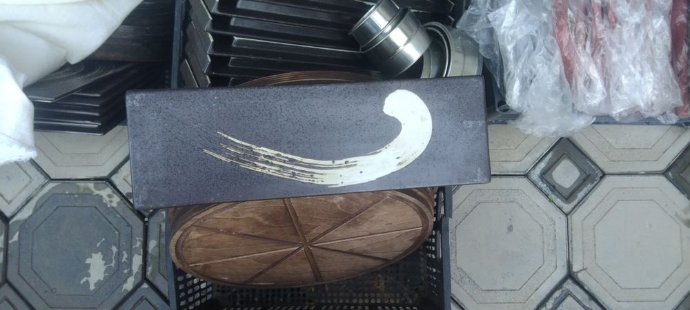 Kafe uchun patnuslar taxta va temirli