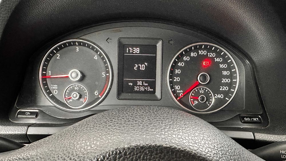 VOLKSWAGEN Jetta 2010 — imagine 2