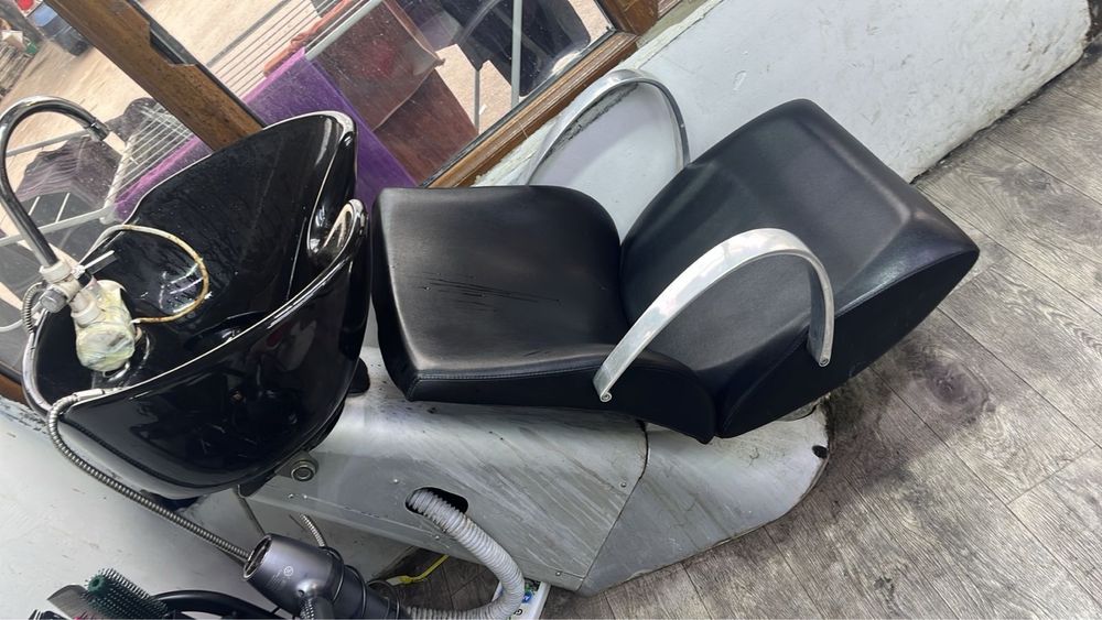 Мойка парикмахерская срочно продам