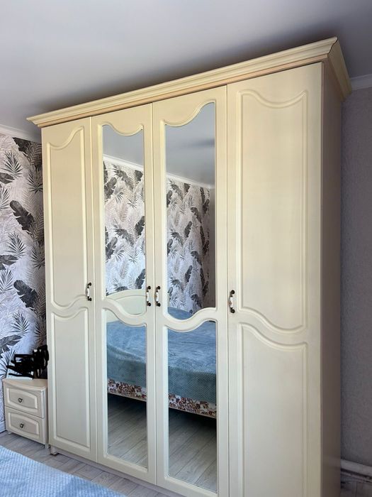 Продам спальни гарнитур