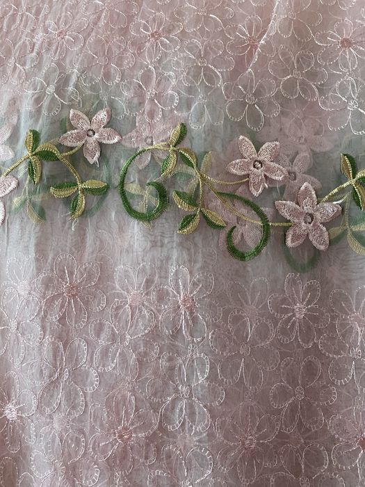 Тюль розовая, красивая