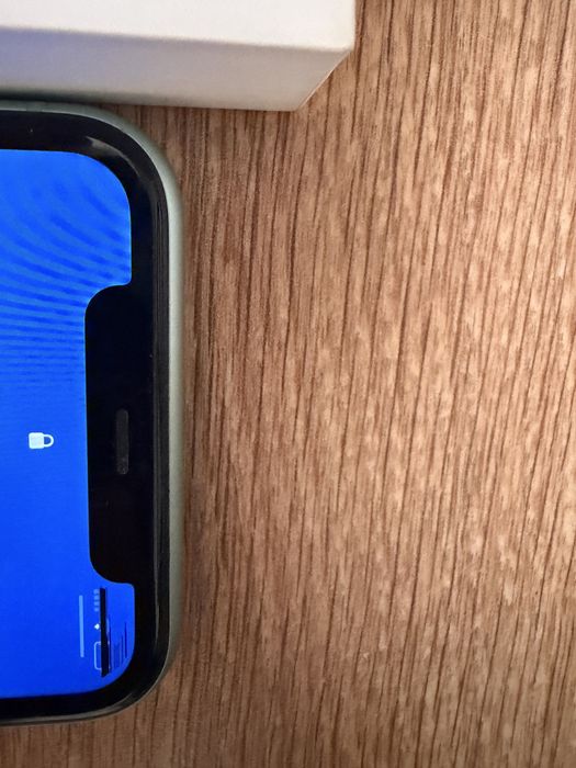 Продам Iphone 11