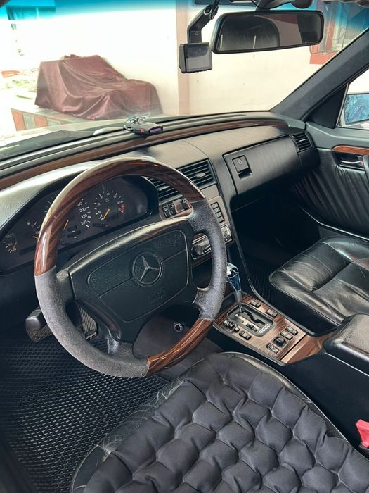 Продается Мерседес Бенс