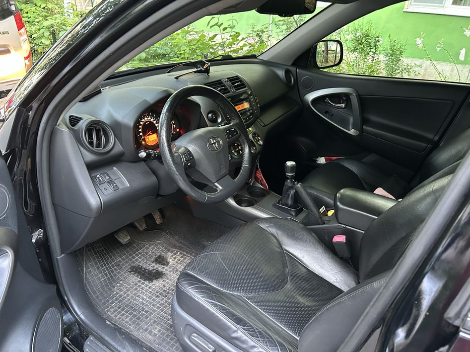 TOYOTA RAV4 2010 — imagine 5