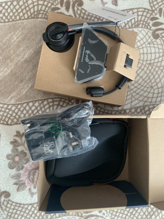 Слушалки Poly Savi 8210uc