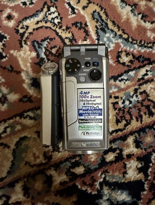 Видеокамера Pentax 90-x.