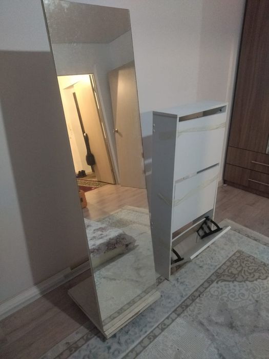 Обувница  белая.