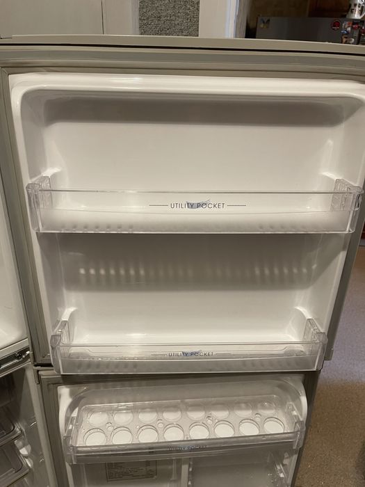 Холодильник SAMSUNG