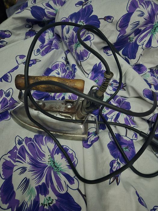 Утюги разные бу срочно