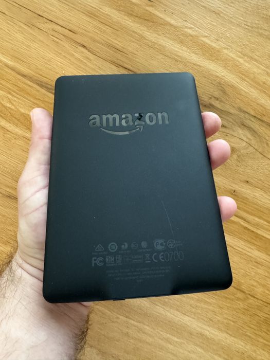 Kindle Paperwhite 6 - 850 carti incluse
