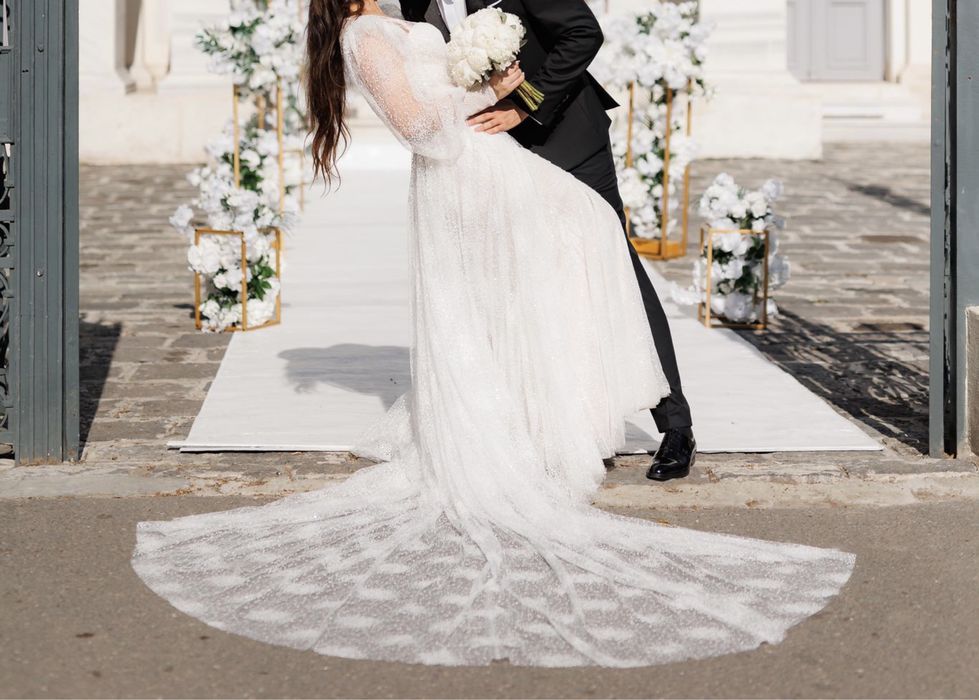 Rochie de mireasa cusuta manual Eva Lendel, model Savanna, marimea 36