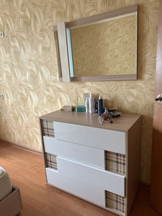 Продам спальный гарнитур