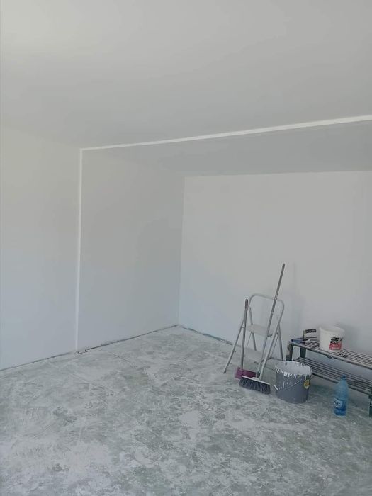 Vand casa 9x12 m din panouri sandwich izolata