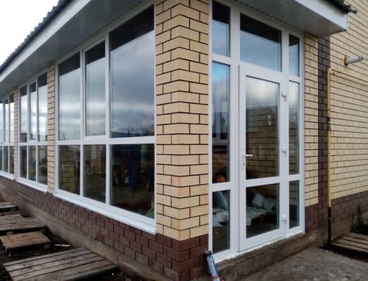 Пластиковые окна , двери и витражи