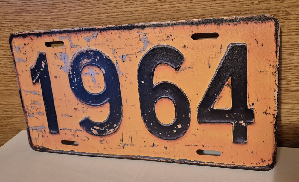 Placă metalică decorativă