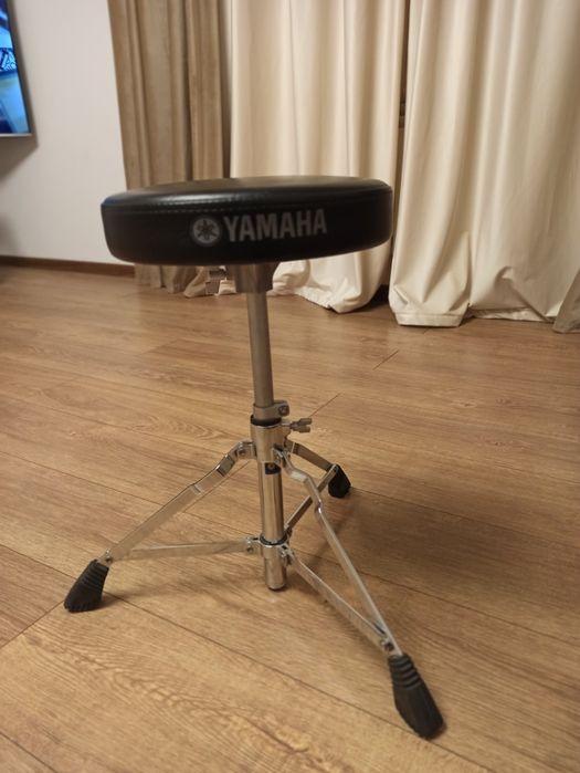 Стул барабанщика Yamaha