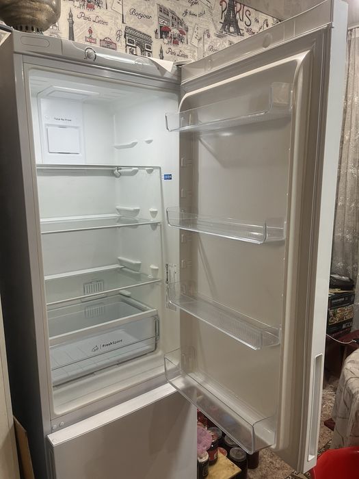 Продам холодильник Indesit