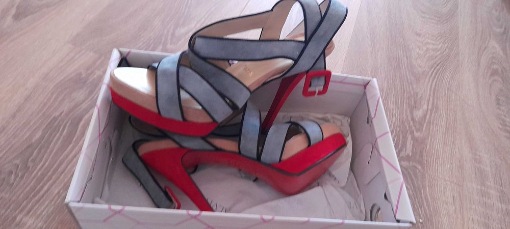 Сандали италиянски номер 38