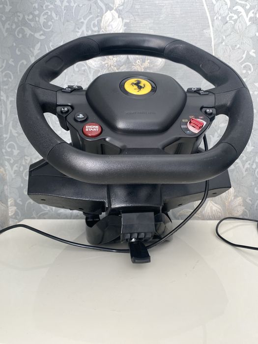 Руль Thrustmaster Ferreri на ps 4 с педалями