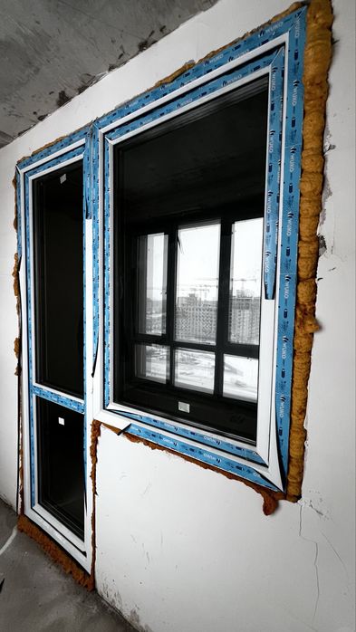 Пластиковое окно с дверью