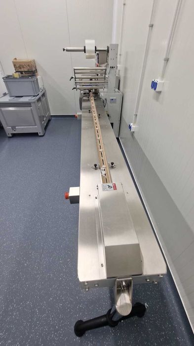 Masina de ambalat orizontala (flow-pack) AHP-450-3S