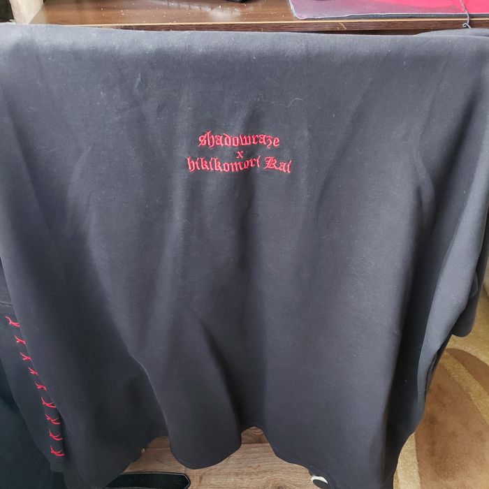 Продам лонгслив фирмы Hikikomori Kai