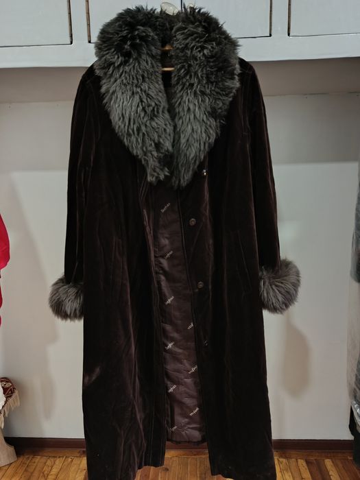 Продам две разные дублёнки,каждая по 500 тысяч сум! Торг уместен