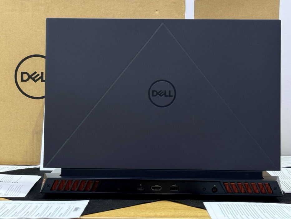 DELL g15 pro GAMING notebook i7 HX pROCESSORLI RTX3050 6GB