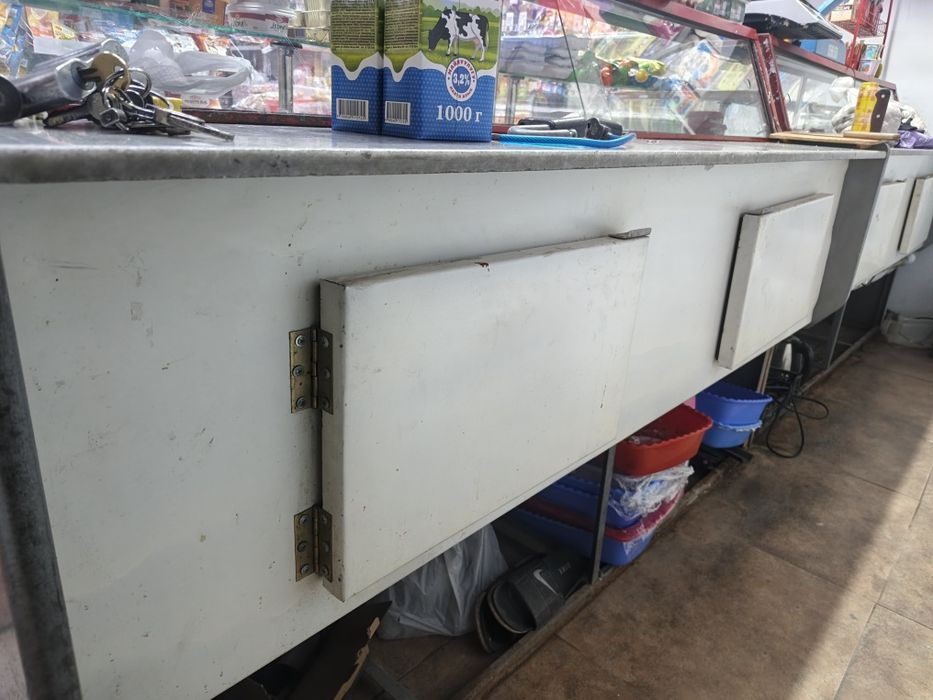 Витринный холодильник