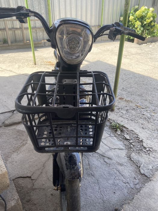 Продам скутер ск8 торг есть