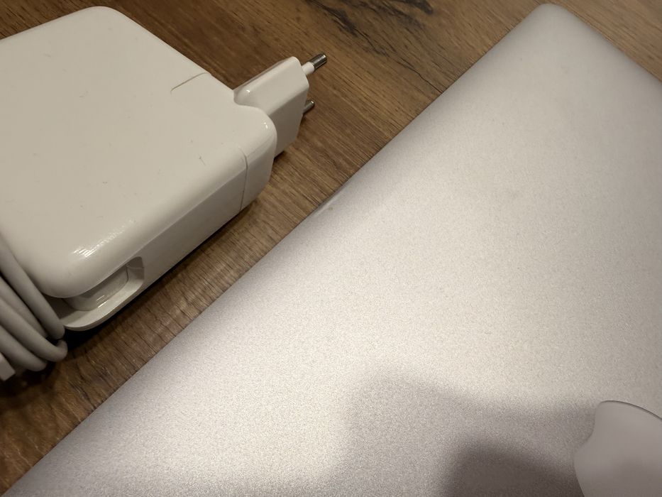 Vand Macbook Air 2014 512 GB SSD i7 8 GB Ram