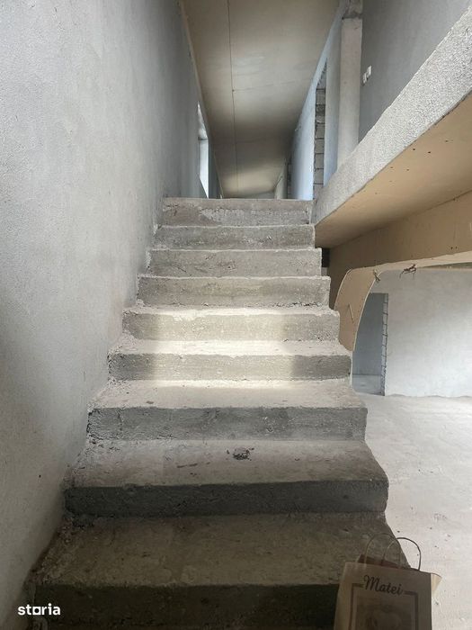 Casa de vanzare, Poroschia, in constructie avansata