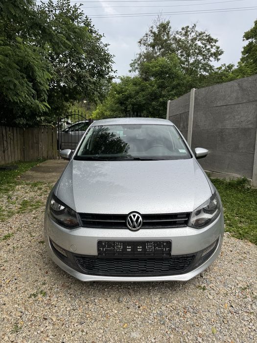 VOLKSWAGEN Polo