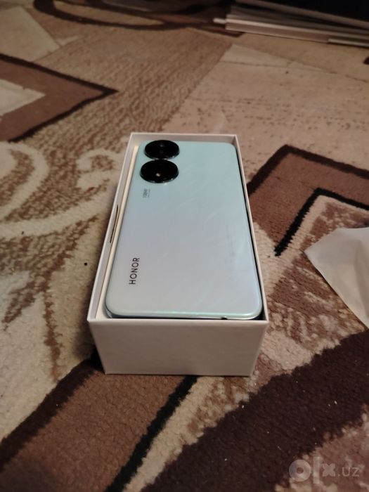 Honor X 7b 2024 yil