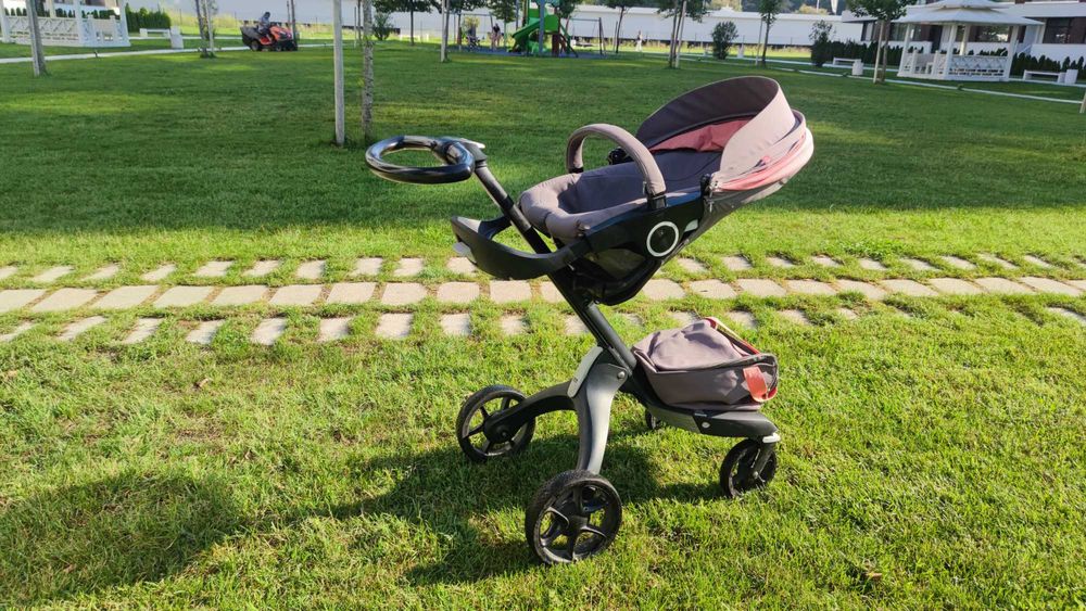 Stokke Xplory V5 Coral Limited edition