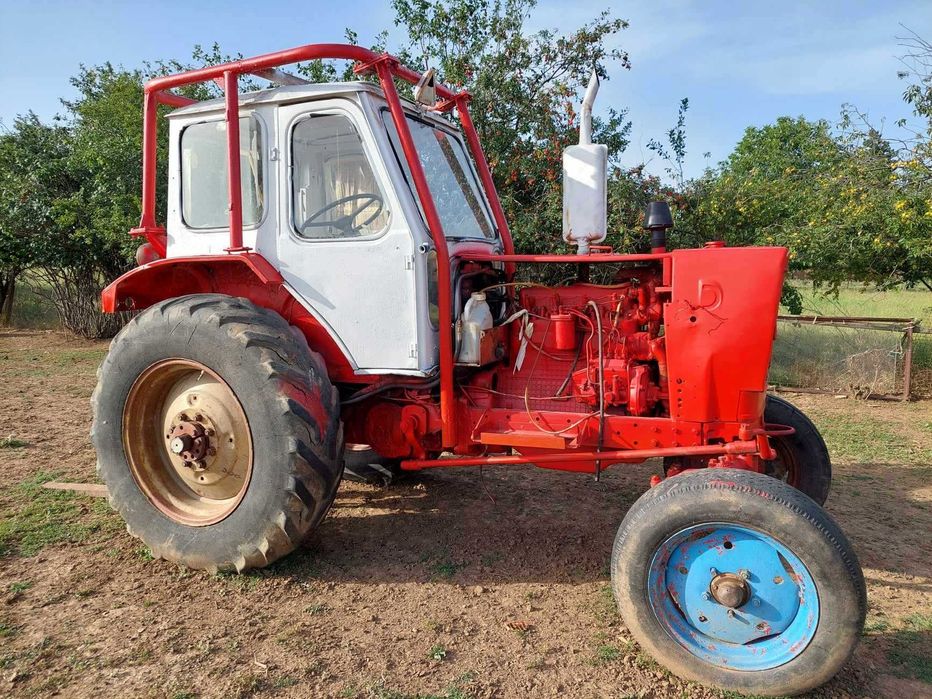 Продава се ЮМЗ във движение