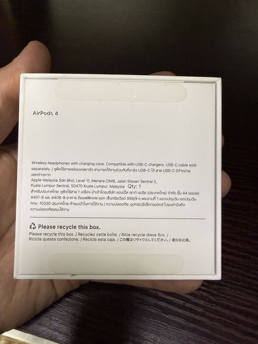 Air Pods 4 наушники от Apple
