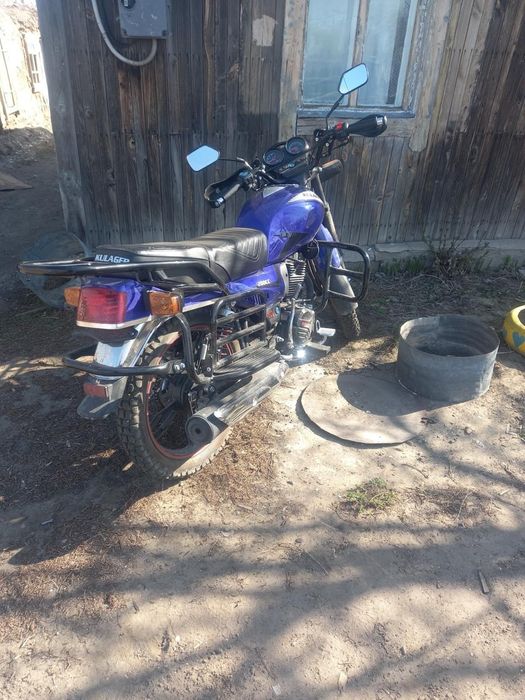 Продам мотоцикл suzuki 200куб постушка