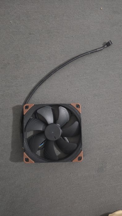 Вентилатори за компютър Noctua / Arctic