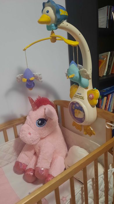 Carusel muzical patut bebelusi