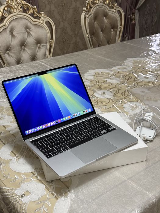 MacBook AIR 13 M4