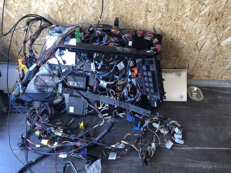 Даф 105 запчасти от кабины