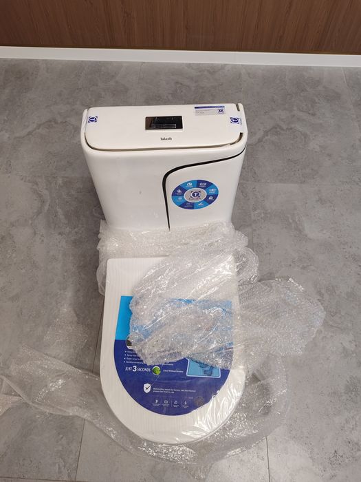 Продам новый унитаз