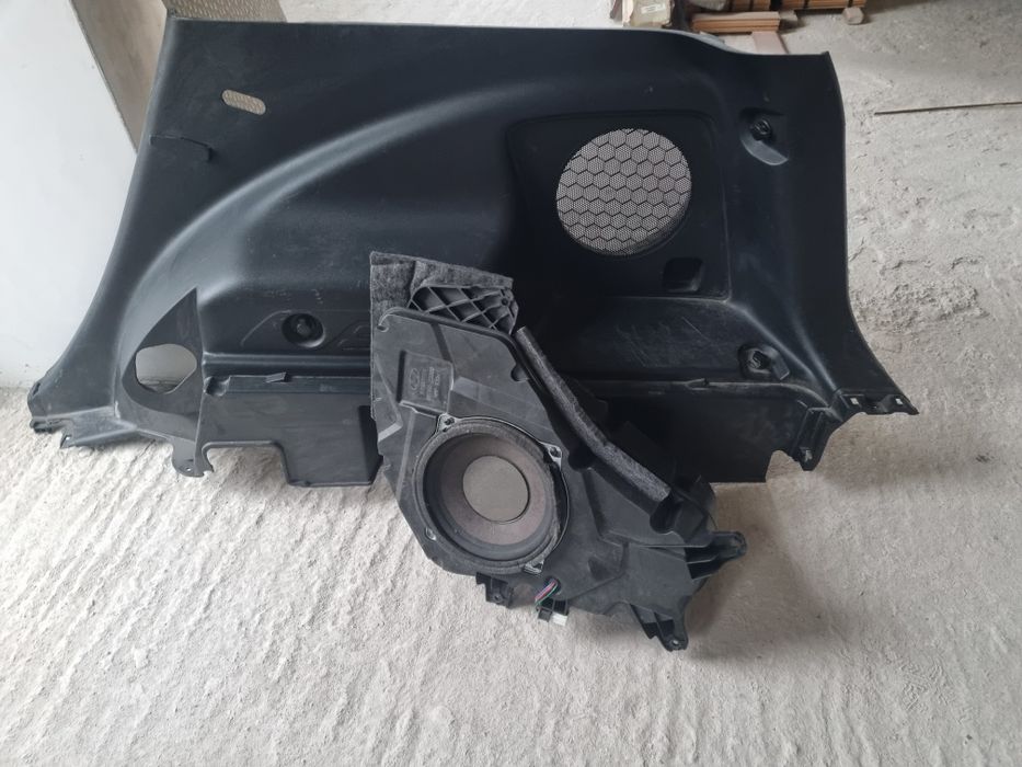 Ix35 - субуфер и кора