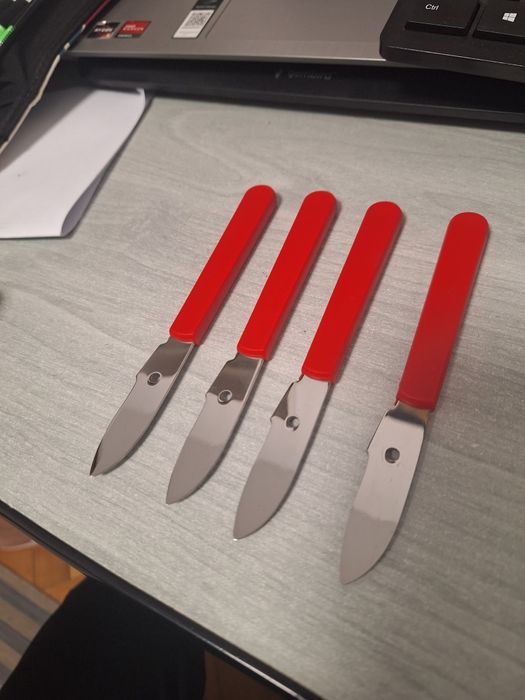 Cuțite noi pt stridii/ fructe de mare