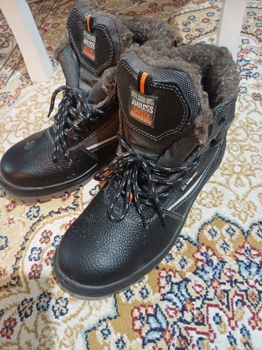 Продам обувь зимнее