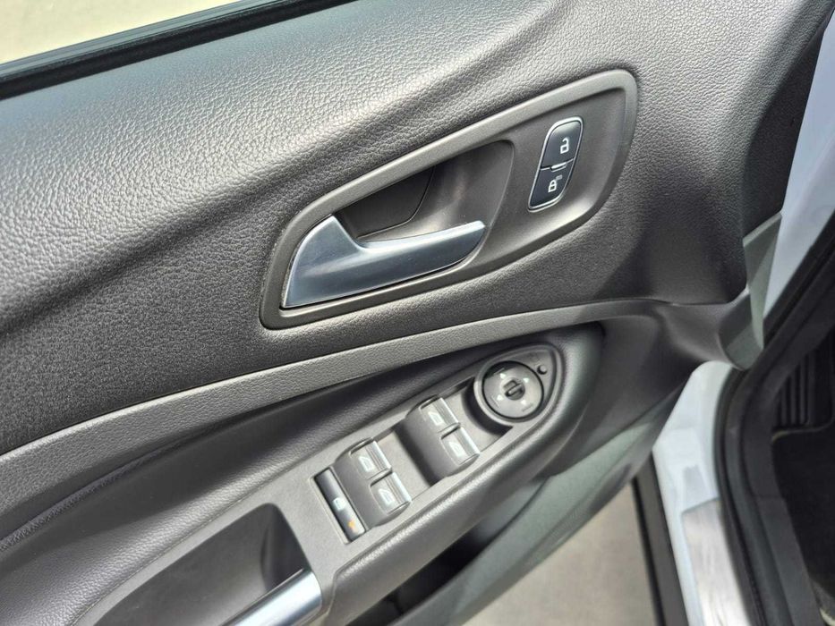 Ford Kuga Titanium 1.5 TDCi 120 CP Automată | ACC | Pachet Iarnă | Keyless | 2018
