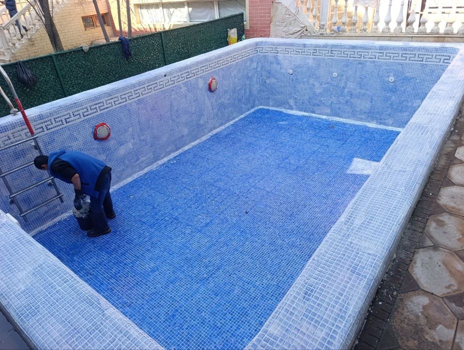 Химчистка, мойка, фуга бассейнов