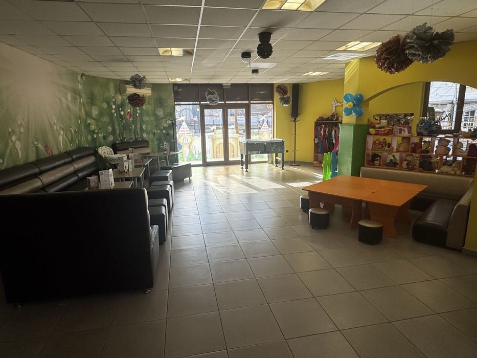 Дава се под наем Заведение в Пловдив, Център - 155 кв.м за 17850 € - Снимка #3