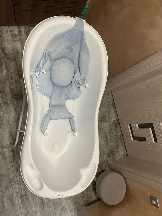 Бебешко корито TEGA BABY с метална стоила за модела.